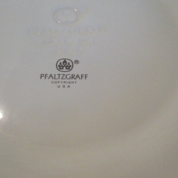 Pfaltzgraff Bonnie Brae Large 11" Fluted Scalloped Edge DEVILED EGG DISH RARE - Picture 5 of 5